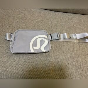 LULULEMON BELT BAG GREY GRAY 2L